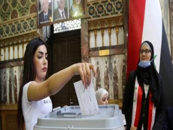 تمديد الاقتراع بكل المراكز الانتخابية في المحافظات السورية حتى الساعة 12 ليلاً 
