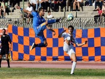 تشرين يفوز على الاتحاد في افتتاح منافسات الدوري الممتاز لكرة القدم