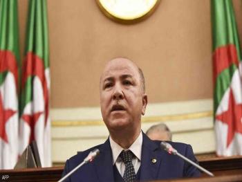 رئيس الوزراء الجزائري: لن نرضى بتصريحات  الرئيس ماكرون
