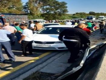  حادث سير 11 مركبة و إصابة 15 شخصاً على أوتستراد بانياس طرطوس 