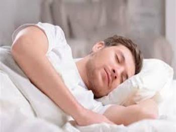 دراسة جديدة : وضعية النوم تؤثر على الصحة.