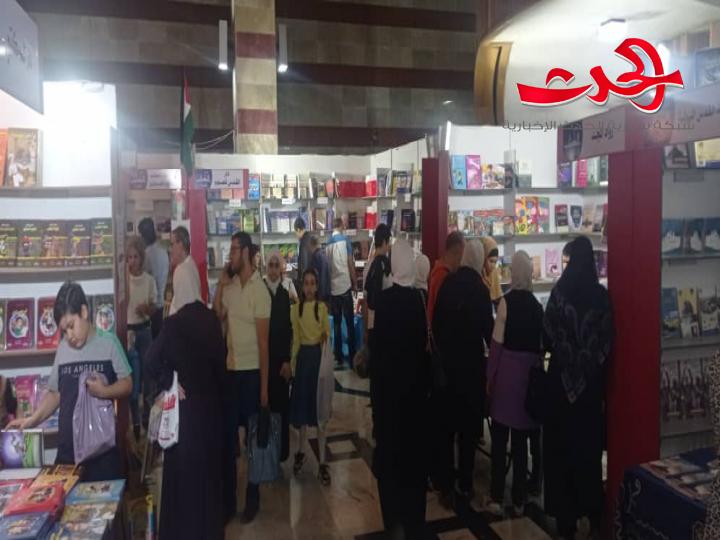 معرض الكتاب السوري.. حضور خجول وأسعار نار..