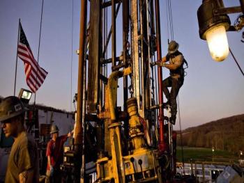 معهد البترول الأمريكي يكشف هبوط مخزونات النفط بنحو 6.4 مليون برميل