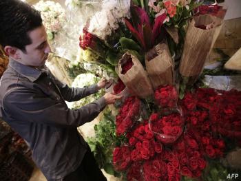 بيوم عيد الحب سعر الوردة الحمراء بين 10 و50 ألف ليرة في أسواق دمشق