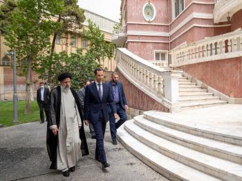  الرئيس الأسد يجري زيارة عمل إلى طهران  و يلتقي بخامنئي 