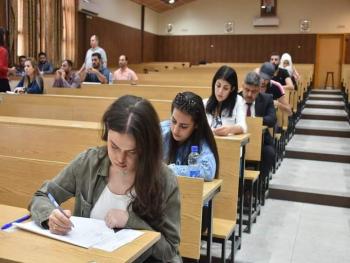 56 متقدماً لاختبار القبول المركزي لنقابة المحامين في حماة 