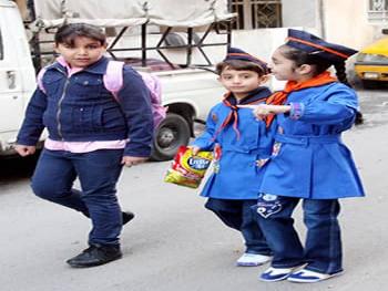 الراتب السوري لا يكفي "خرجية" لطفلين