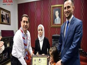 وسام الرائد الطليعي على مستوى سورية للطفلة شام البكور