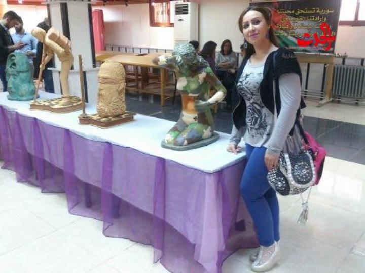 حالات معرض فني للفنان التشكيلي رزق الله حلاق في ثقافي حمص