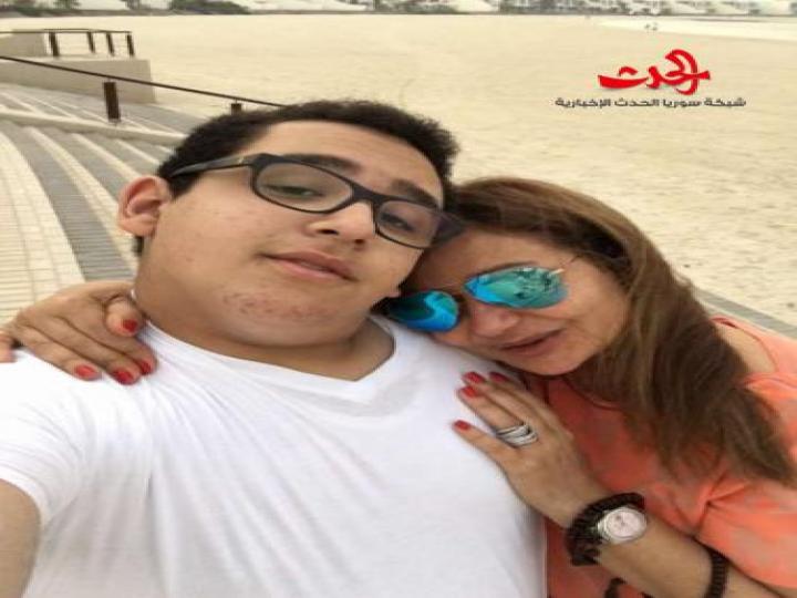 بالصورة شاهد ليلى علوي مع ابنها