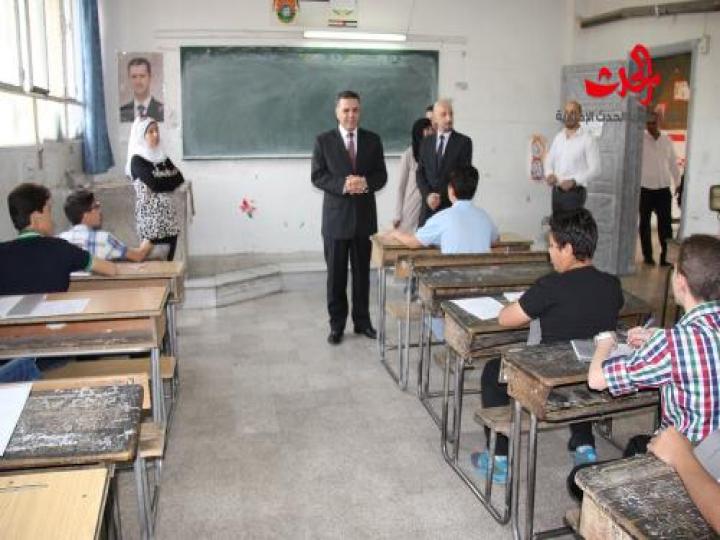 يالصور وزير التربية يطلع على واقع امتحانات شهادة التعليم الأساسي في دمشق