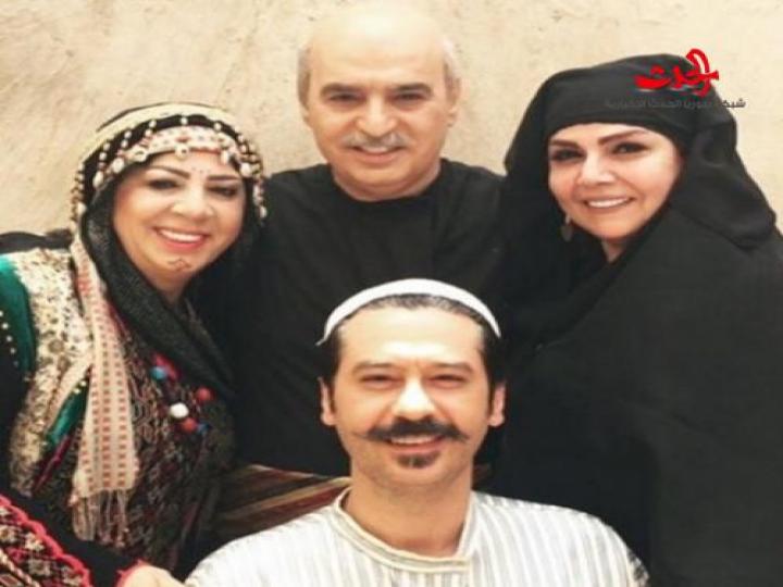 بالصور صباح الجزائري أم عصام وابنتها في حمام السباحة