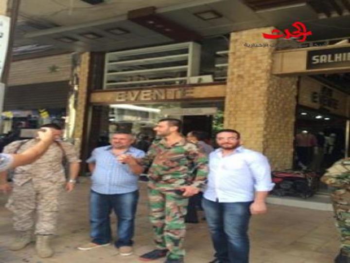 بالصور..&quot;الاعتصام السيلفي&quot;أمام مجلس الشعب !!