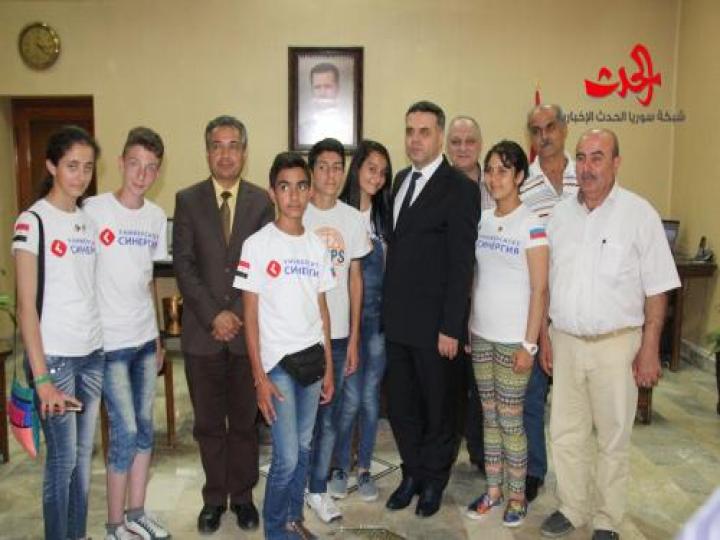 وزير التربية يستقبل التلاميذ السوريين الذين تم اختيارهم من قبل وفد من جامعة سينيرغيا الروسي
