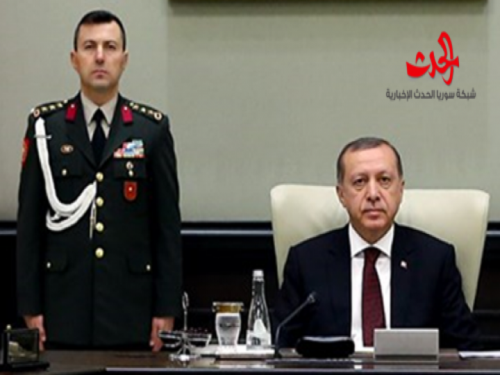 بالصور ...اختفاء الرجل الذي يقف خلف اردغان بسبب السرالذي أفشاه ؟