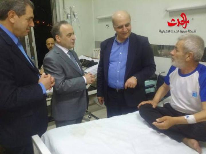 بالصور...رئيس الحكومة في المواساة يتحاور مع المرضى 