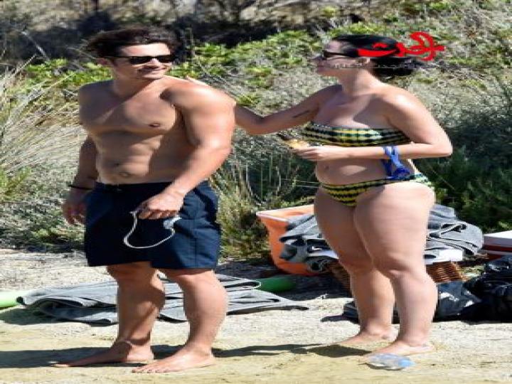 بالصور الباباراتزي تقتحم خلوة اورلاندو بلوم وكايتي بيري...