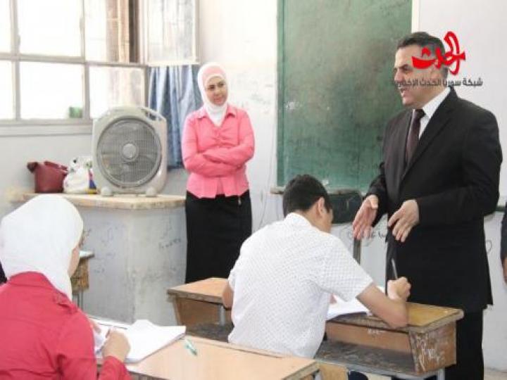 وزير التربية يتفقد اختبارات القبول بمدارس المتفوقين