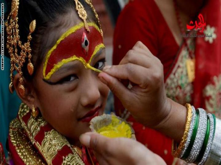   آلهات النيبال..فتيات عذارى بمعايير &quot;فلكية&quot;