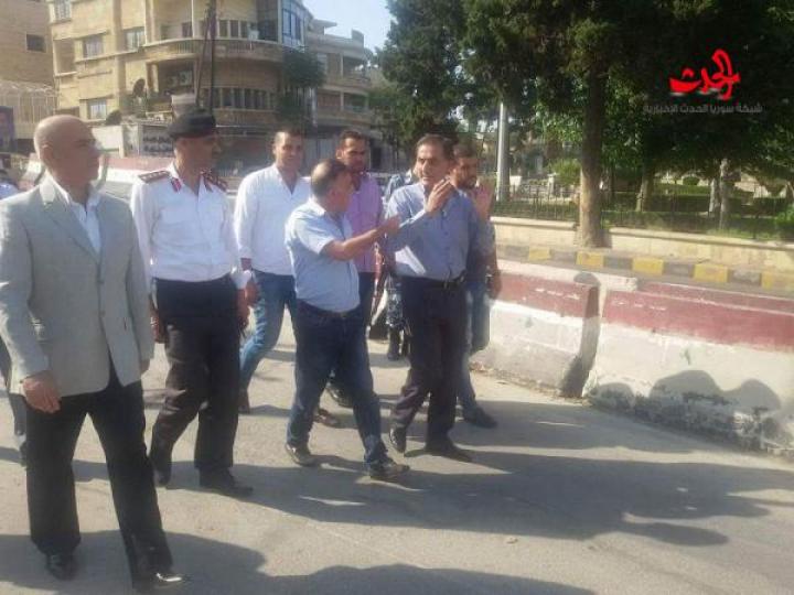 بالصور .. جولة تفقدية لمحافظ حلب .. ألية جديدة لفتح الشوارع المغلقة (بلاطعمه) 