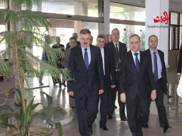 رئيس الحكومة يعود إلى وزارة الكهرباء للاطلاع على أخر مستجدات القطاع الكهربائي
