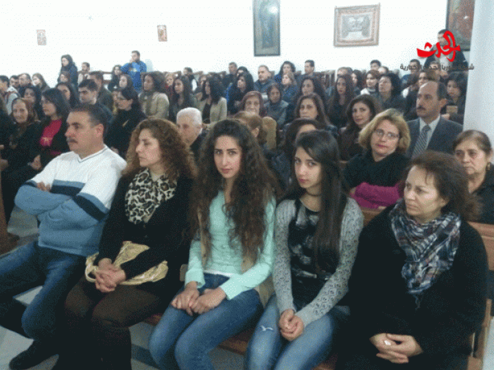          الإحتفال في كنبسة ام النور بحي الأرمن بحمص بعيد الكنيسة ودخول السيدة العزراء إلى الكنيسة 