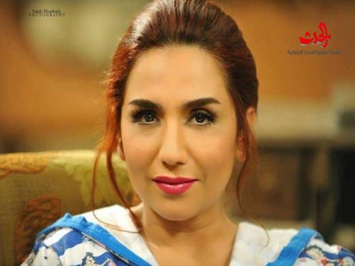 رنا شميس مغرورة و تحب المظاهر في ازمة عائلية 