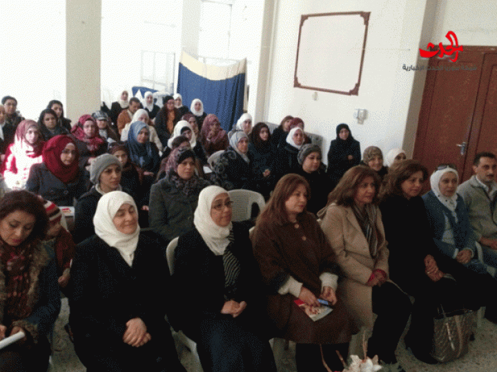 بمناسبة اليوم العالمي لمكافحة الإيدز محاضرة للدكتور عبد الهادي الصوفي في الإتحاد النسائي بحمص 