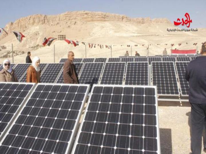 افتتاح أول بئر ارتوازي للمزارعين في مدينة معلولا يعمل بالطاقة البديلة