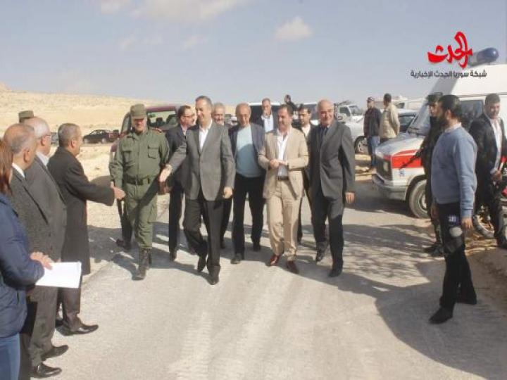 افتتاح أول بئر ارتوازي للمزارعين في مدينة معلولا يعمل بالطاقة البديلة