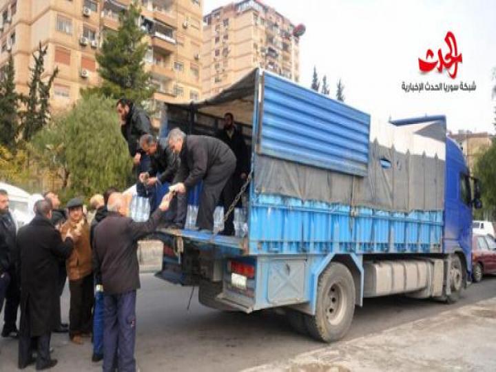 بإشراف الوزير الغربي توزيع صندوق مياه الشرب بقين بسعر650 ليرة  