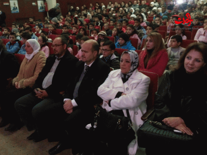 أطفال حمص يعقدوا مجلس برلمانهم الطفلي ويطالبون بتأمين الوسائل التعليمية 