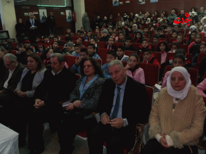 أطفال حمص يعقدوا مجلس برلمانهم الطفلي ويطالبون بتأمين الوسائل التعليمية 