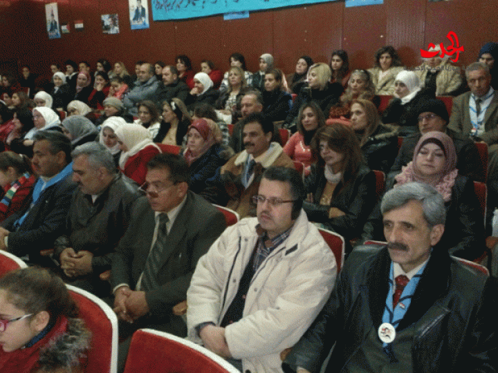 أطفال حمص يعقدوا مجلس برلمانهم الطفلي ويطالبون بتأمين الوسائل التعليمية 