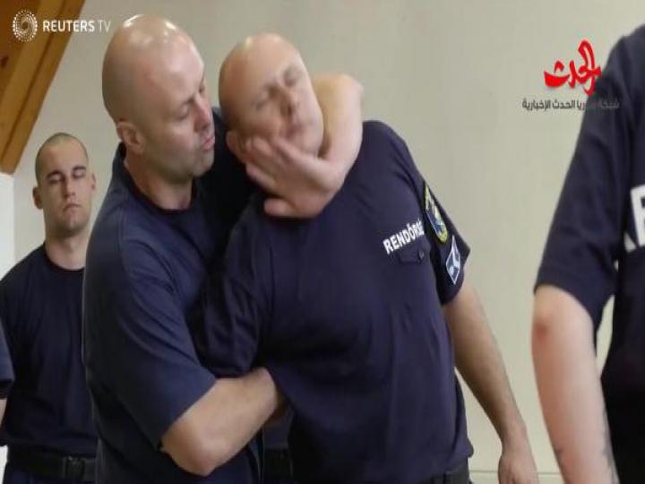 هنغاريا تدرب مواطنيها على اصطياد المهاجرين