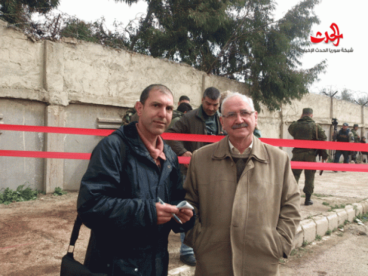 بدء تنفيذ اتفاقية حي الوعر وخروج حولي 1500 مسلح مع عائلاتهم إلى ريف حلب 