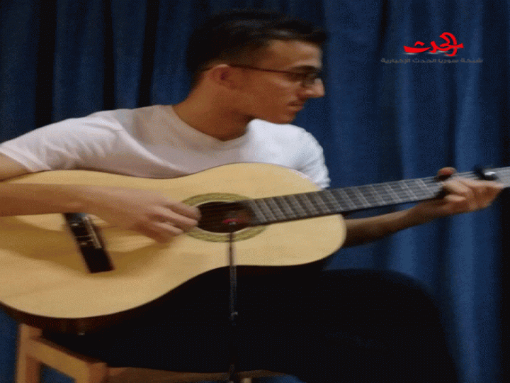              أمسية أدبية موسيقية في المركز الثقافي العربي بحمص 