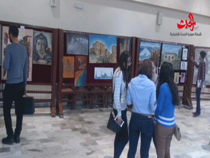             دوة ﺗﻌﺮﻳﻔﻴﺔ ﻭﻣﻌﺮﺽ ﻟﻠﺮﺳﻢ ﻭﺍﻟﺨﻂ ﺍﻟﻌﺮبي في جامعة البعث 