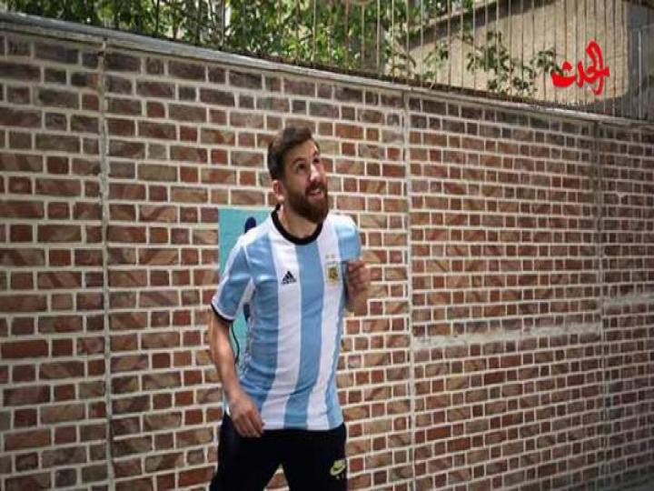 بالصورة .. من منهما ميسي الحقيقي؟