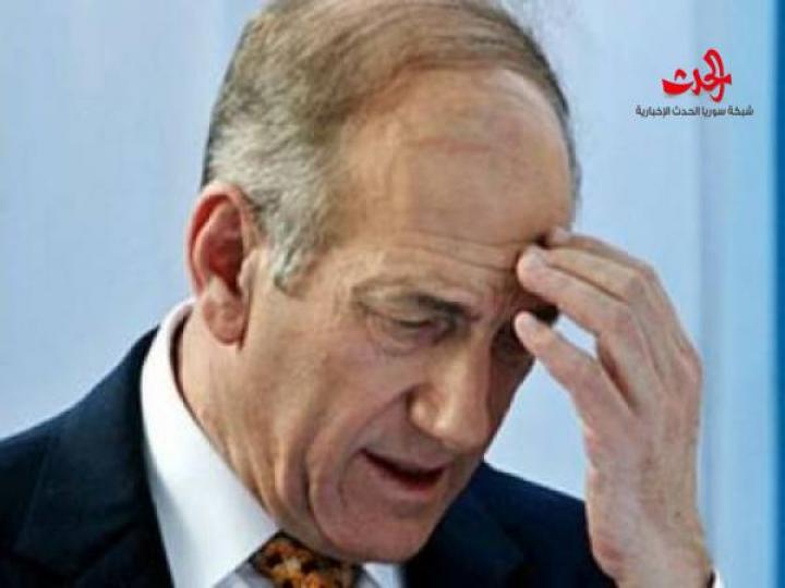 صورة مذلة لأولمرت في السجن مريضا ويأكل في أوانٍ بلاستيكية