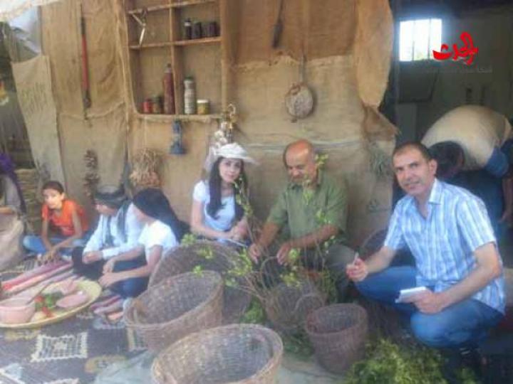 تراث القرية من فعاليات مهرجان القلعة والوادي في يومه  الاول 