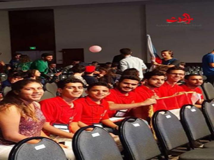 الفرق السورية المشاركة في الأولمبيادات العالمية للرياضيات والفيزياء يحصد ميداليتان و 7 شهادات تقدير