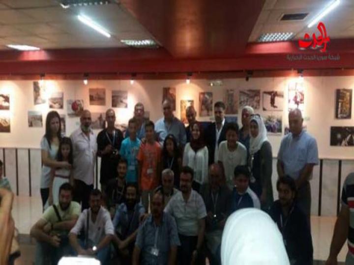               معرض الصورة بتحكي في المركز الثقافي العربي في حمص 