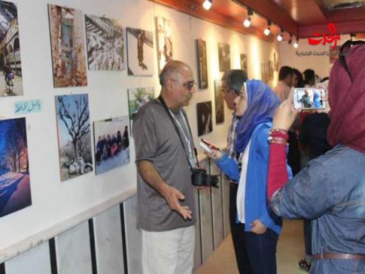               معرض الصورة بتحكي في المركز الثقافي العربي في حمص 