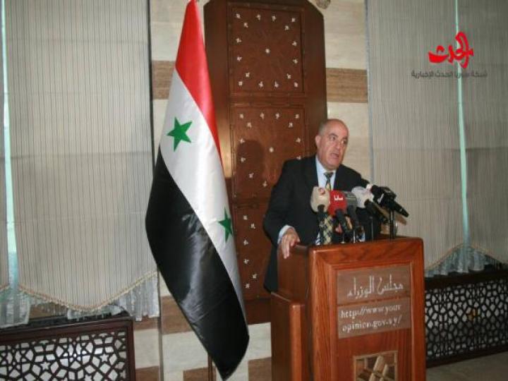 مجلس الوزراء يبارك انتصارات الجيش في دير الزور و يطلع على تقرير اللجنة المكلفة بمشروع 66 