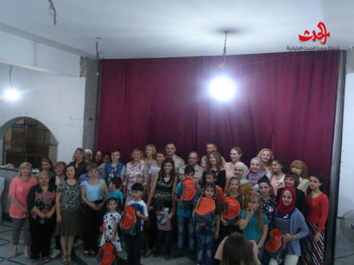 الجالية الروسية في حمص تحتفل بعيد المعلم وعيد المعرفة الروسي 