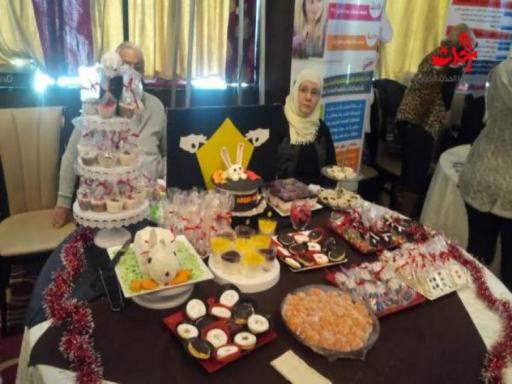 بإيدي سيدات سورية... بازار بمناسبة أعياد الميلاد في فندق القيصر بدمشق