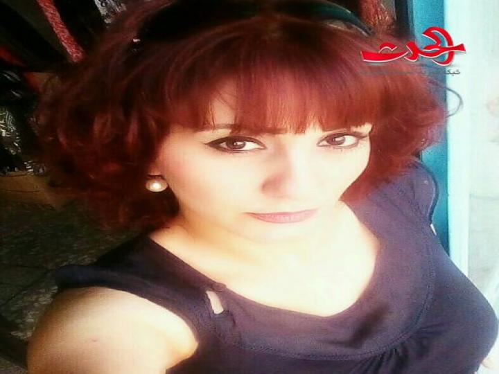 في كفه  /  بقلم سارة الحج
