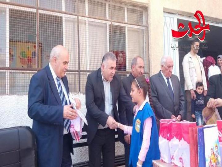 ثانوية المتفوقين تحتفي بمتفوقيها وتكرم الاوائل بمختلف الصغوف 