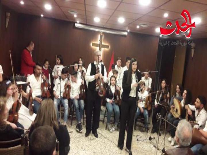 اختتام الأسبوع الثقافي المقام في مكتبة كريستوفر في حمص بأمسية موسيقية 
